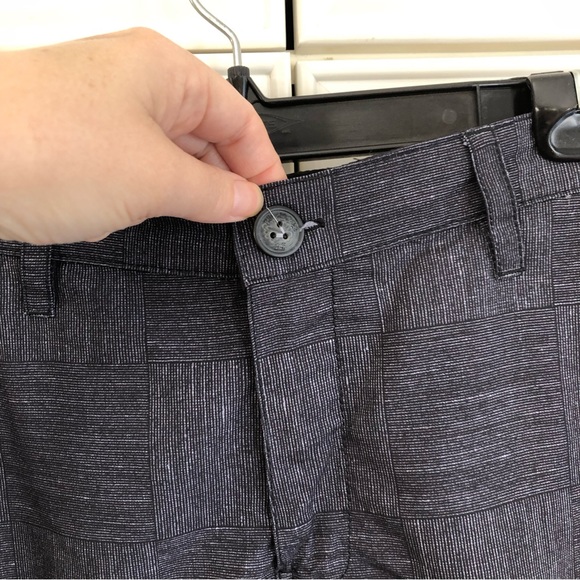 Billabong menโs board shorts - Picture 4 of 11